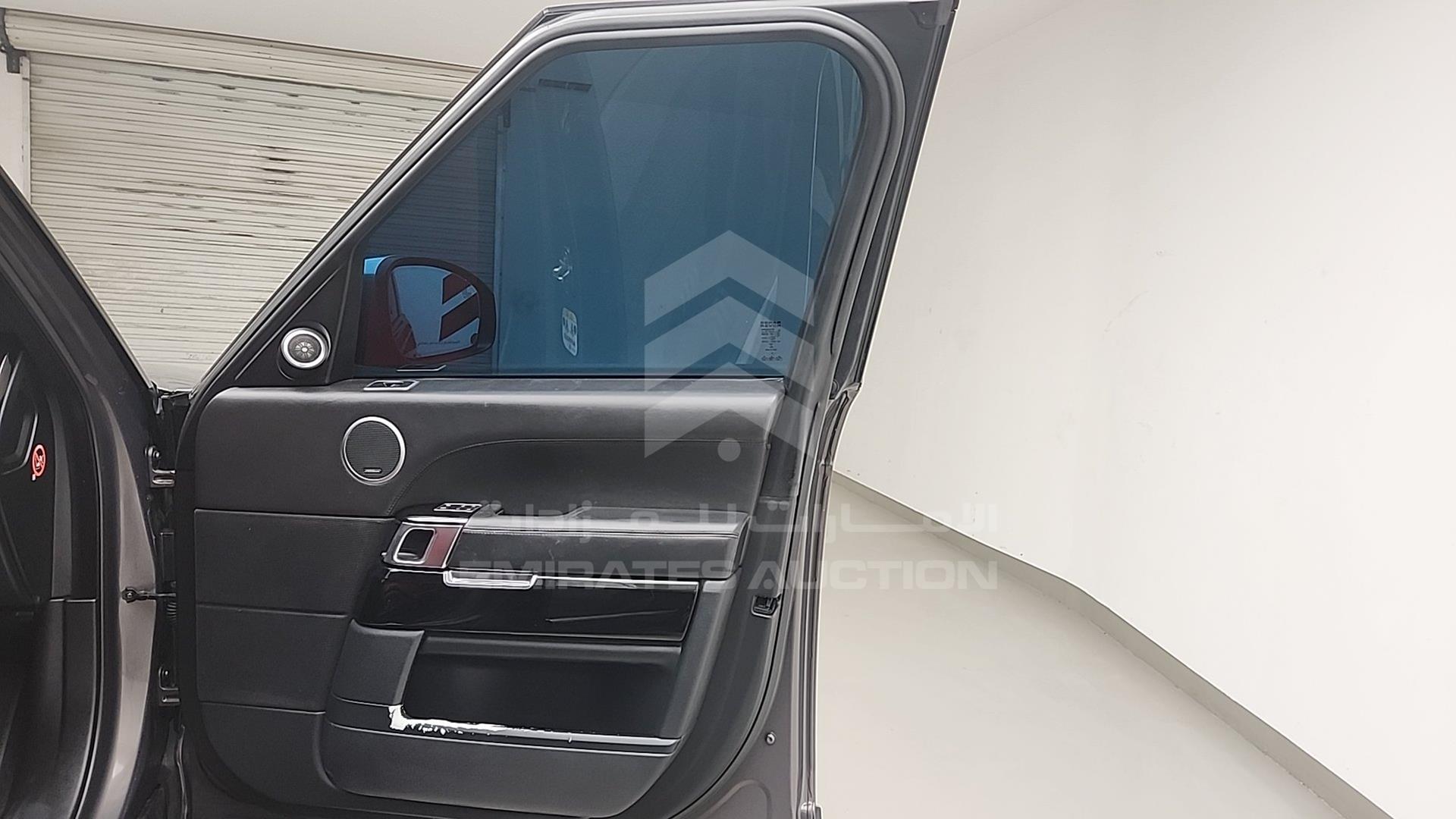 2016 RANGE ROVER VOGUE VIN: SALGA2EF4GA302649
