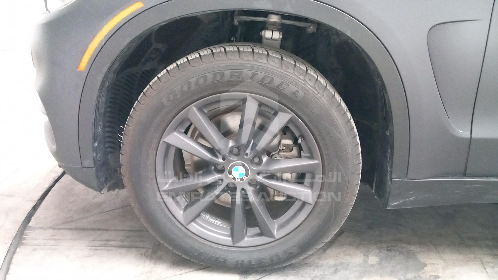 2015 BMW X5 VIN: 5UXKR2C58F0H35448