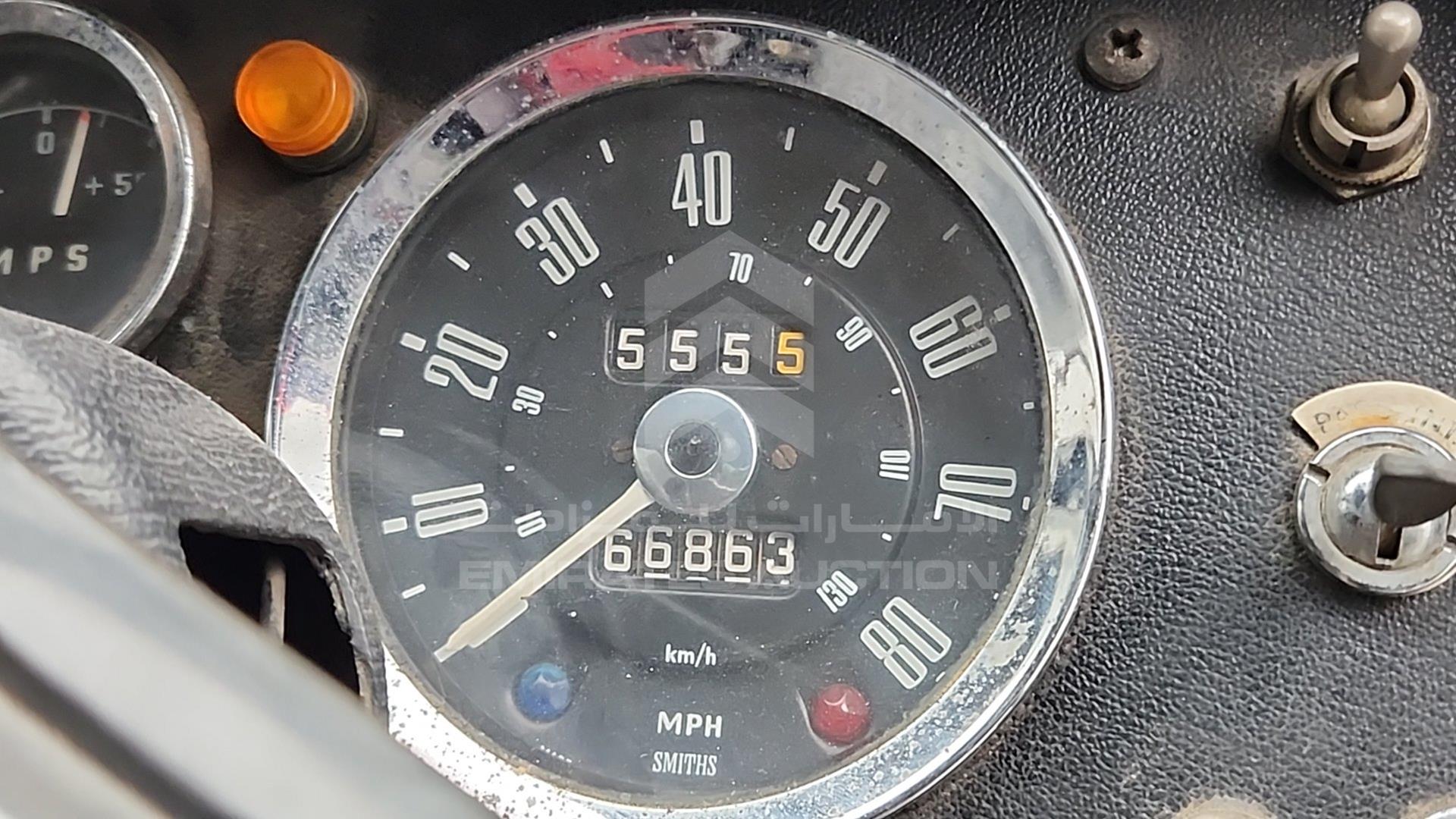 1965 AUSTIN FX4 VIN: T27006125