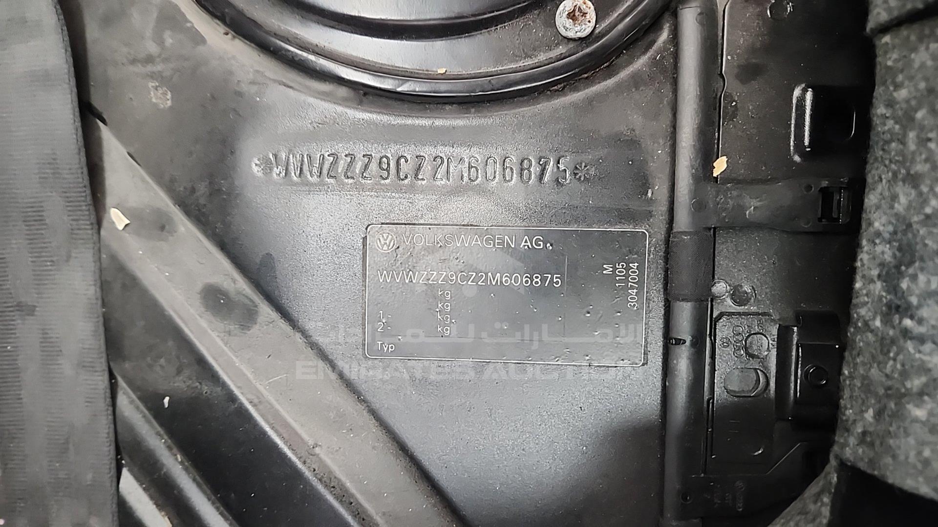 2002 VOLKSWAGEN BEETLE VIN: WVWZZZ9CZ2M606875