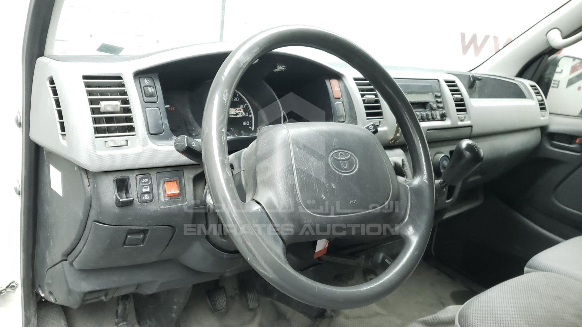2007 TOYOTA HIACE VIN: JTGJX02PX70010963