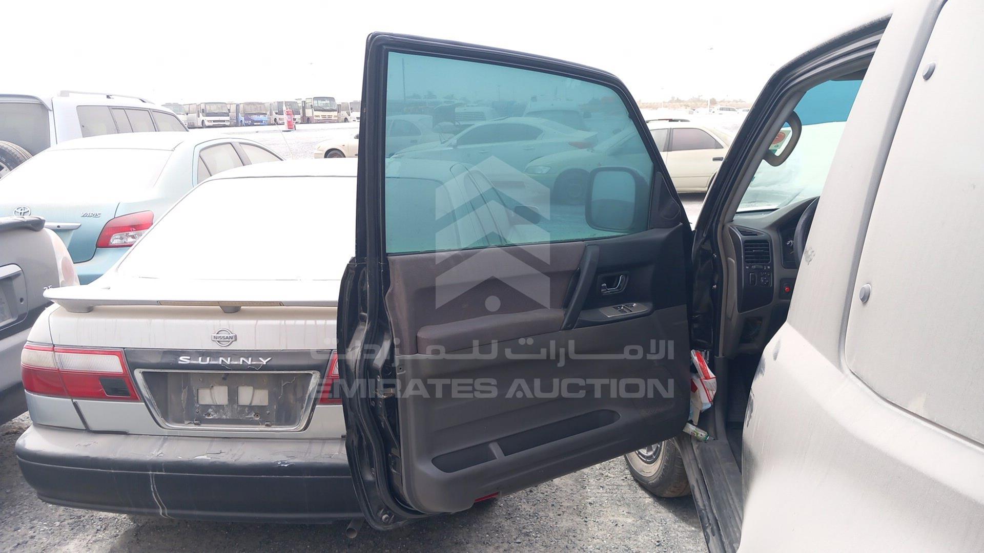 2003 MITSUBISHI PAJERO VIN: JMYMRV63W3J706395