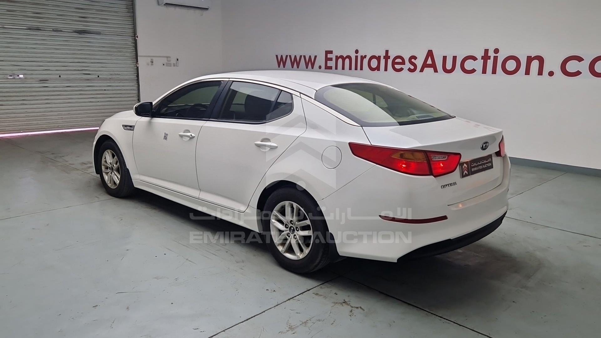 2015 KIA OPTIMA VIN: KNAGM4197F5554667