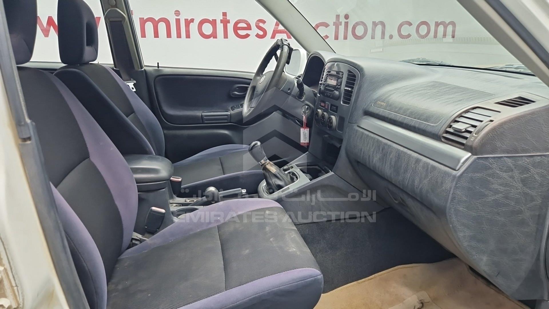 2004 SUZUKI GRAND VITARA VIN: JS3TD62V944104919