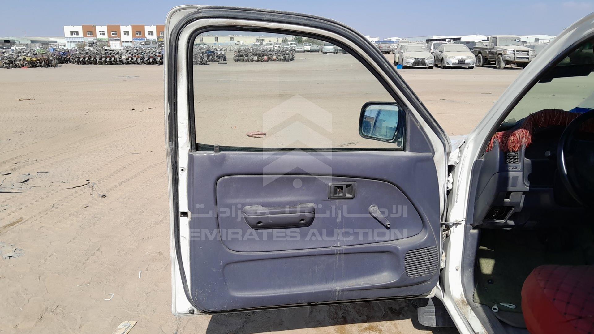1999 TOYOTA HILUX VIN: JT4AG4262X0013352