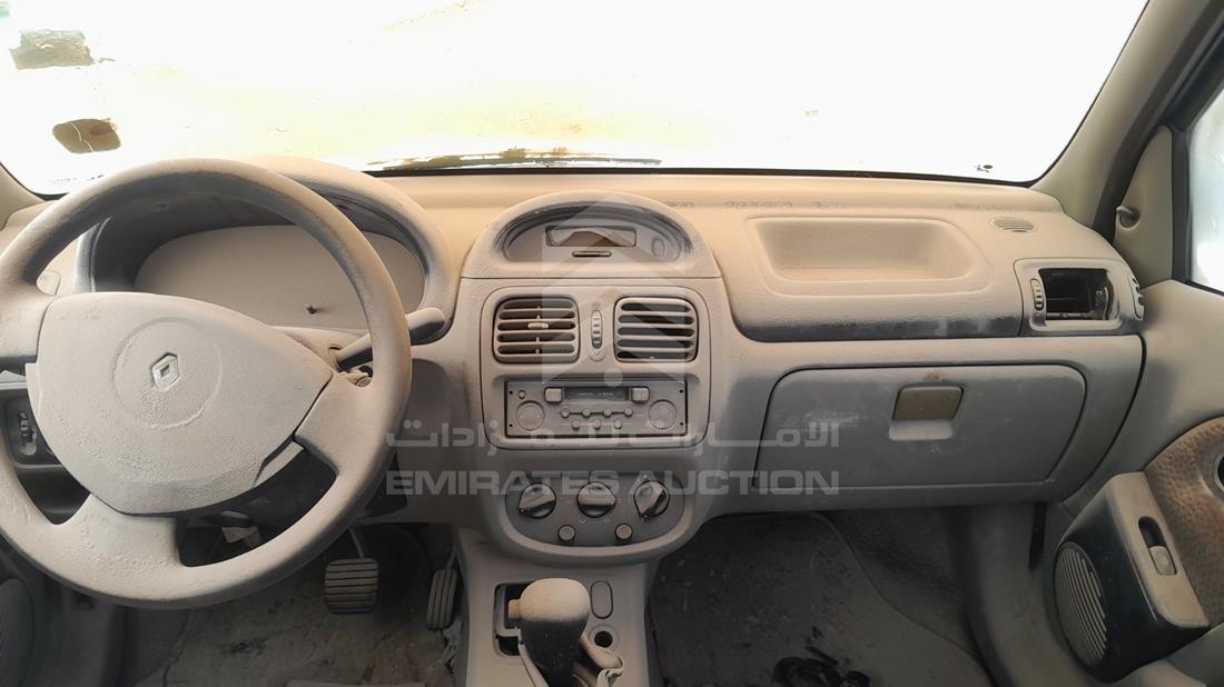 2007 Renault Clio — Full Dashboard View — Photo 15