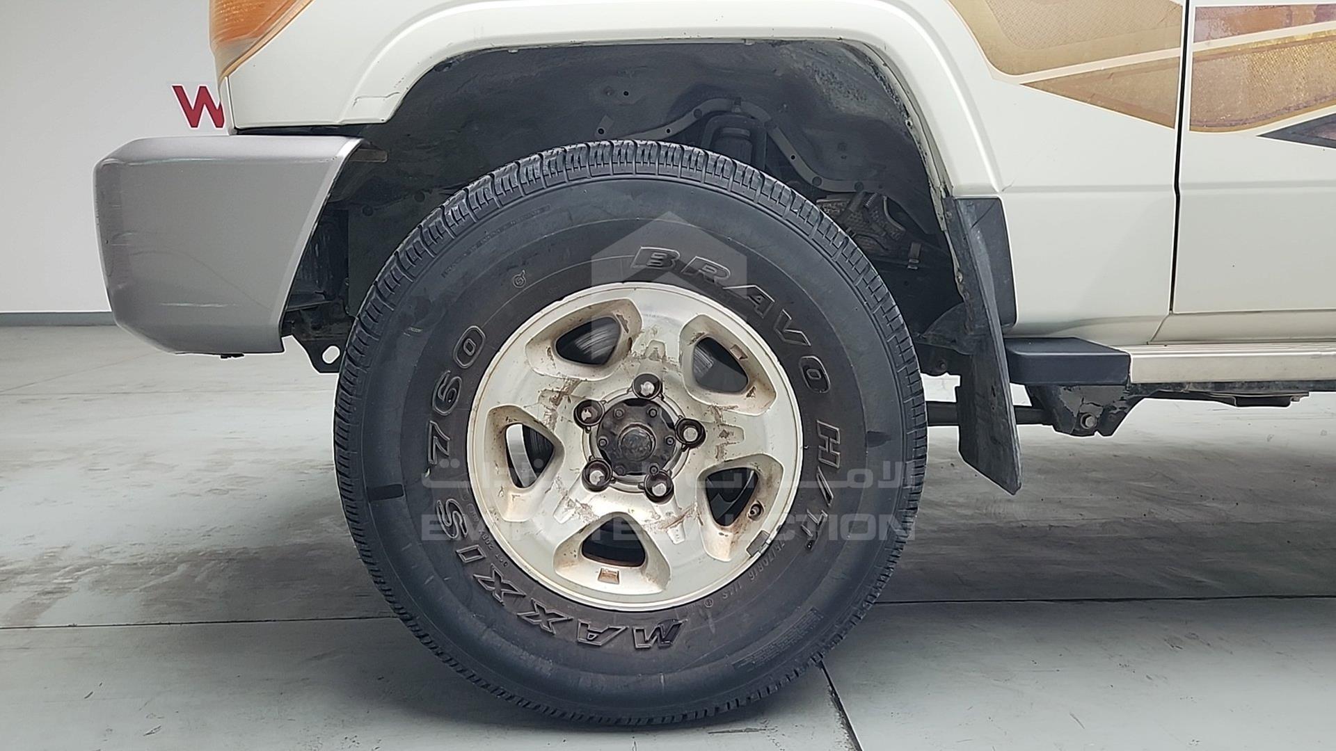 2012 TOYOTA LAND CRUISER VIN: JTFLU73J3C4522897