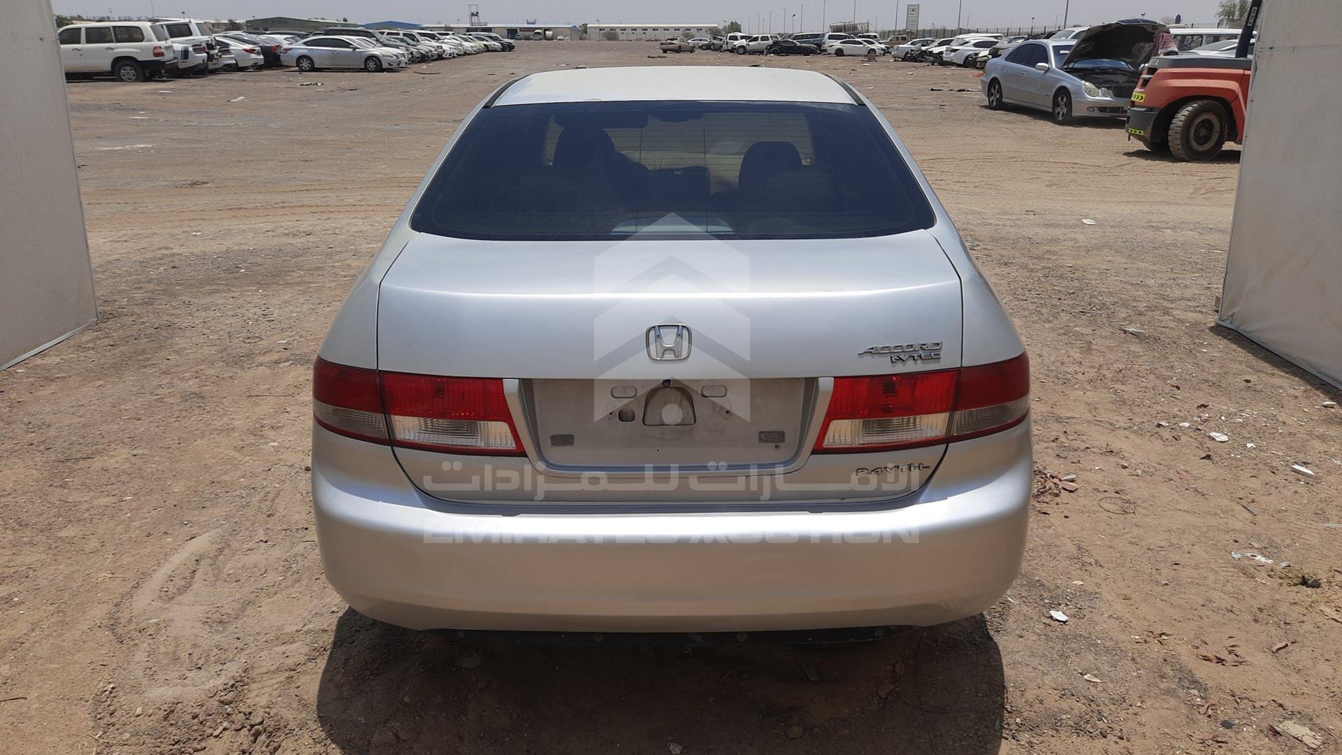 2005 HONDA ACCORD VIN: JHMCM56505C413851