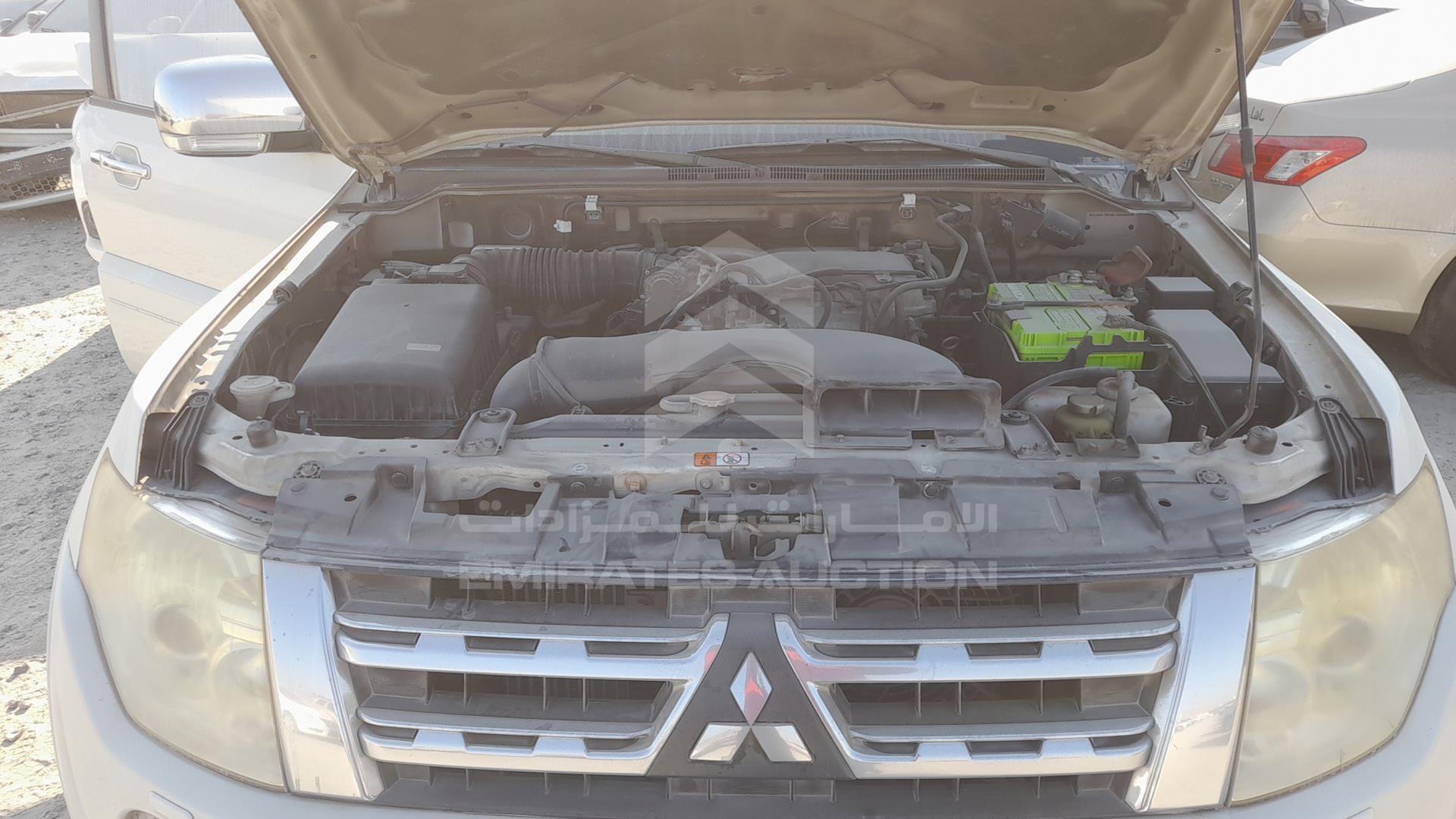 2013 MITSUBISHI PAJERO VIN: JMYLRV95WDJ702310