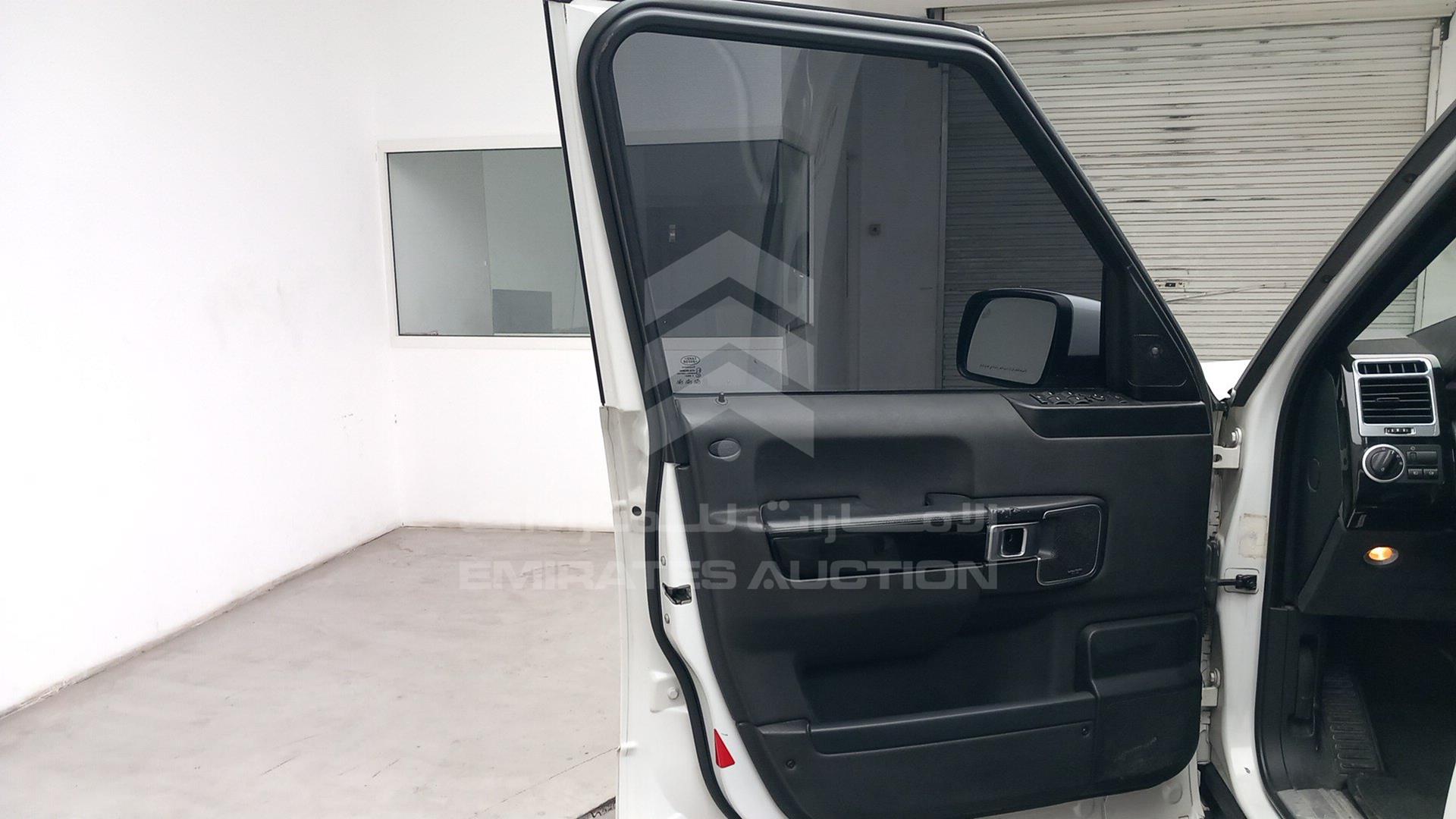 2011 RANGE ROVER VOGUE VIN: SALLMAME4BA346562