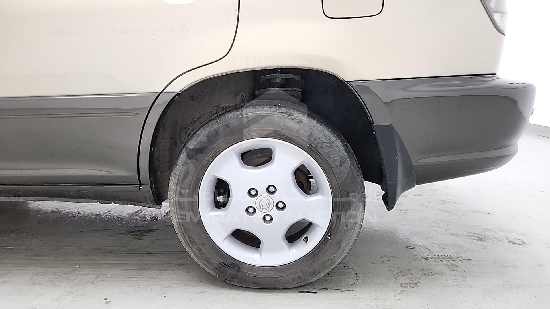 2002 LEXUS RX 300 VIN: JTJHF10UX20241445