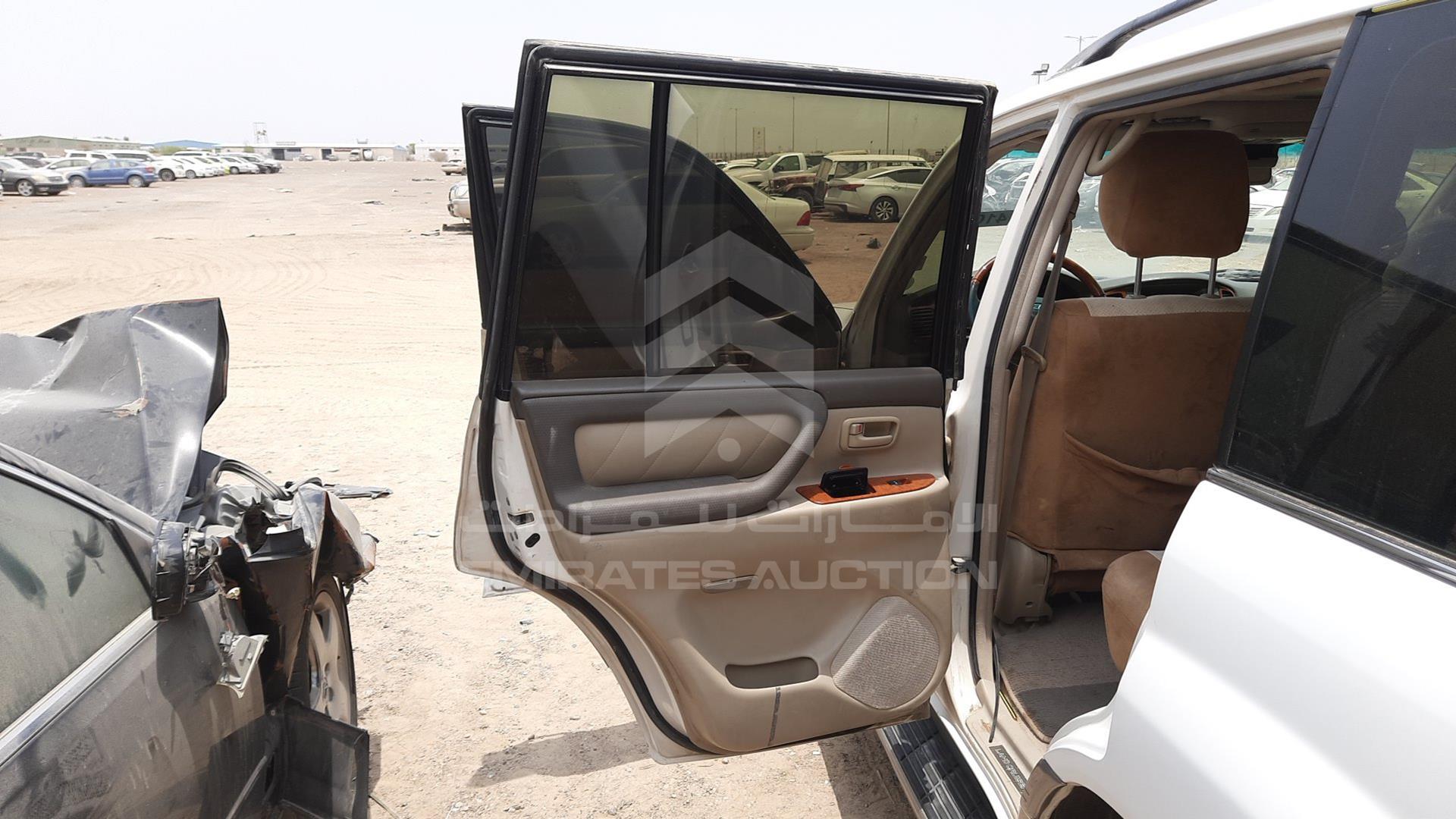 2006 TOYOTA LAND CRUISER VIN: JTEHT05J162089016