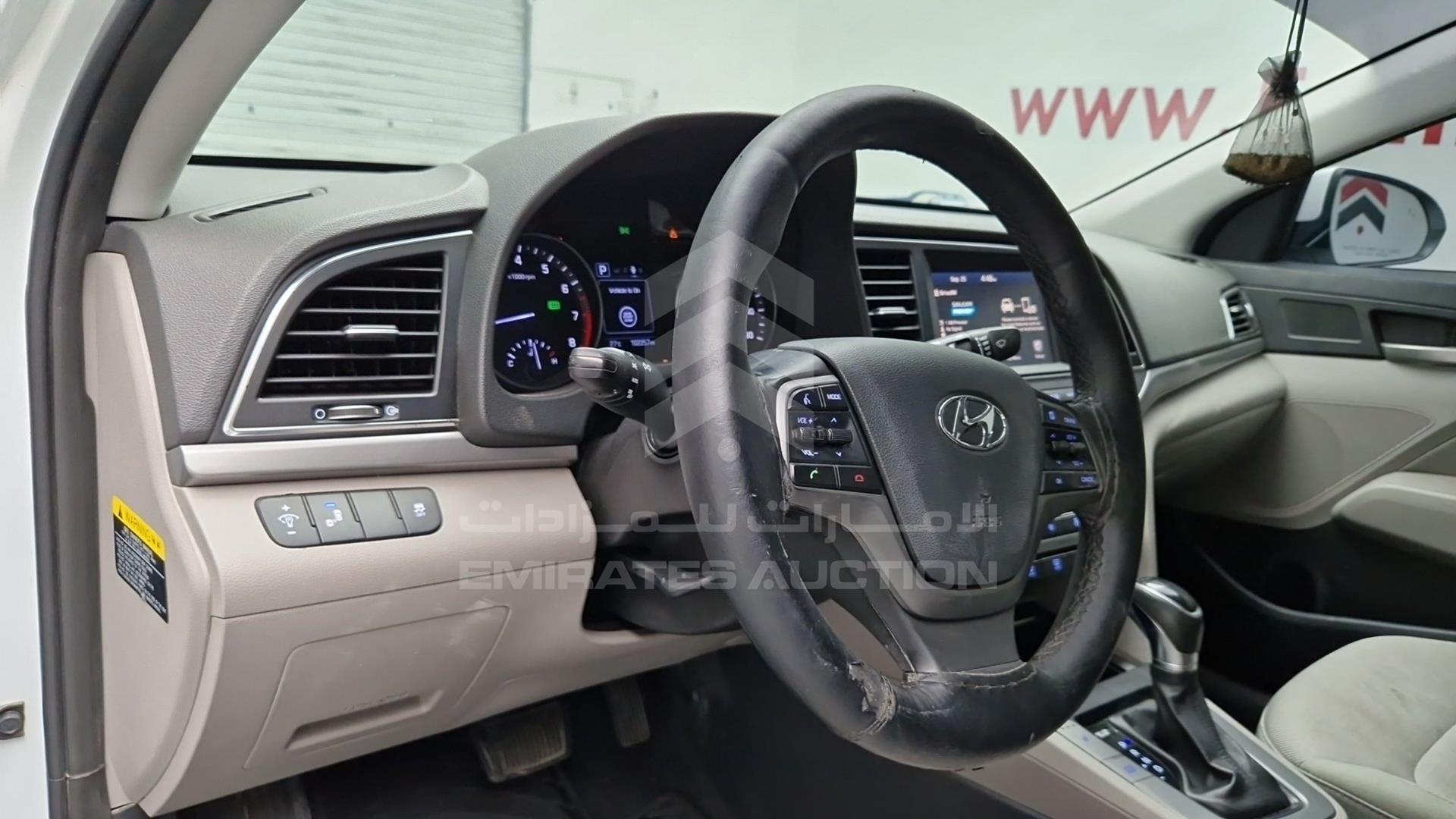 2017 HYUNDAI ELANTRA VIN: 5NPD84LF6HH058582
