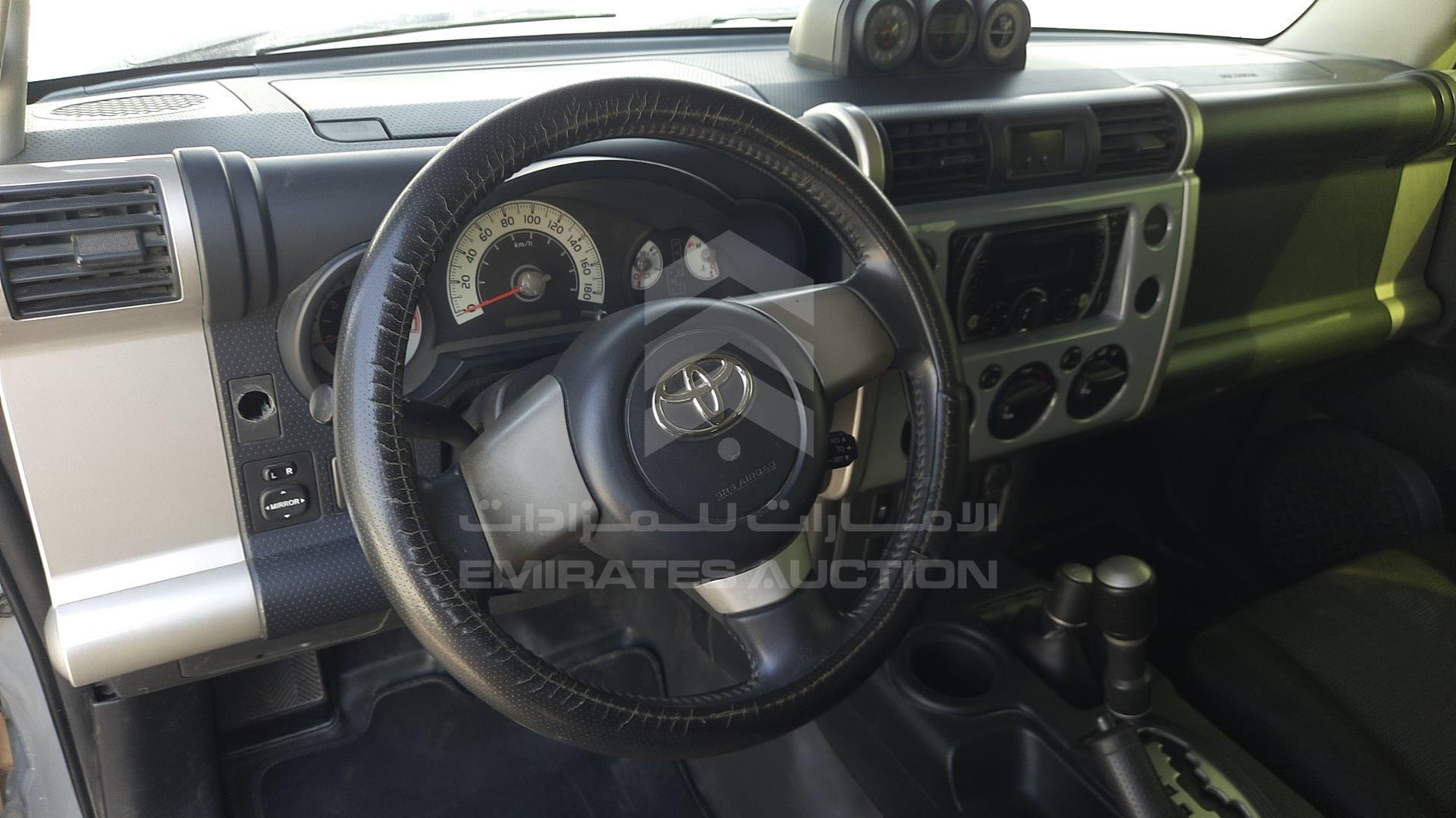 2014 TOYOTA FJ CRUISER VIN: JTEBU11F1EK198021
