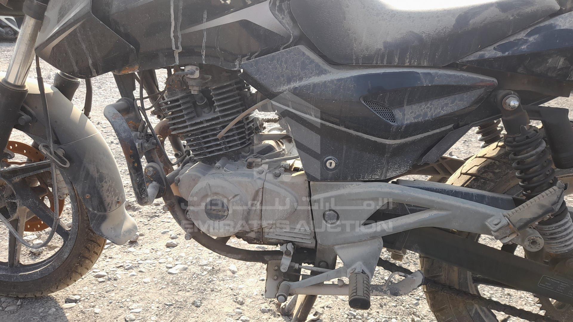 2016 BAJAJ PULSAR 180CC VIN: MD2A12DZ3GCF76693