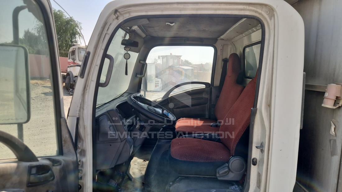2013 Isuzu NMR — Front Left Driver Seat View — Photo 12