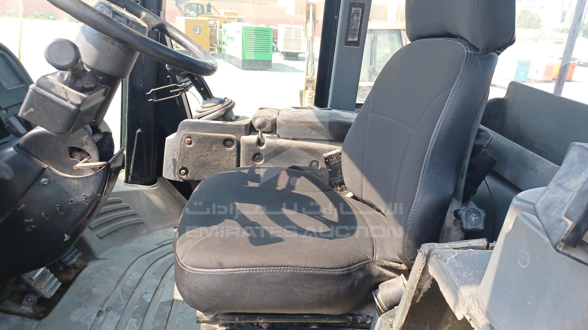 2007 CATERPILLAR --- VIN: CAT0950HHN1A00988