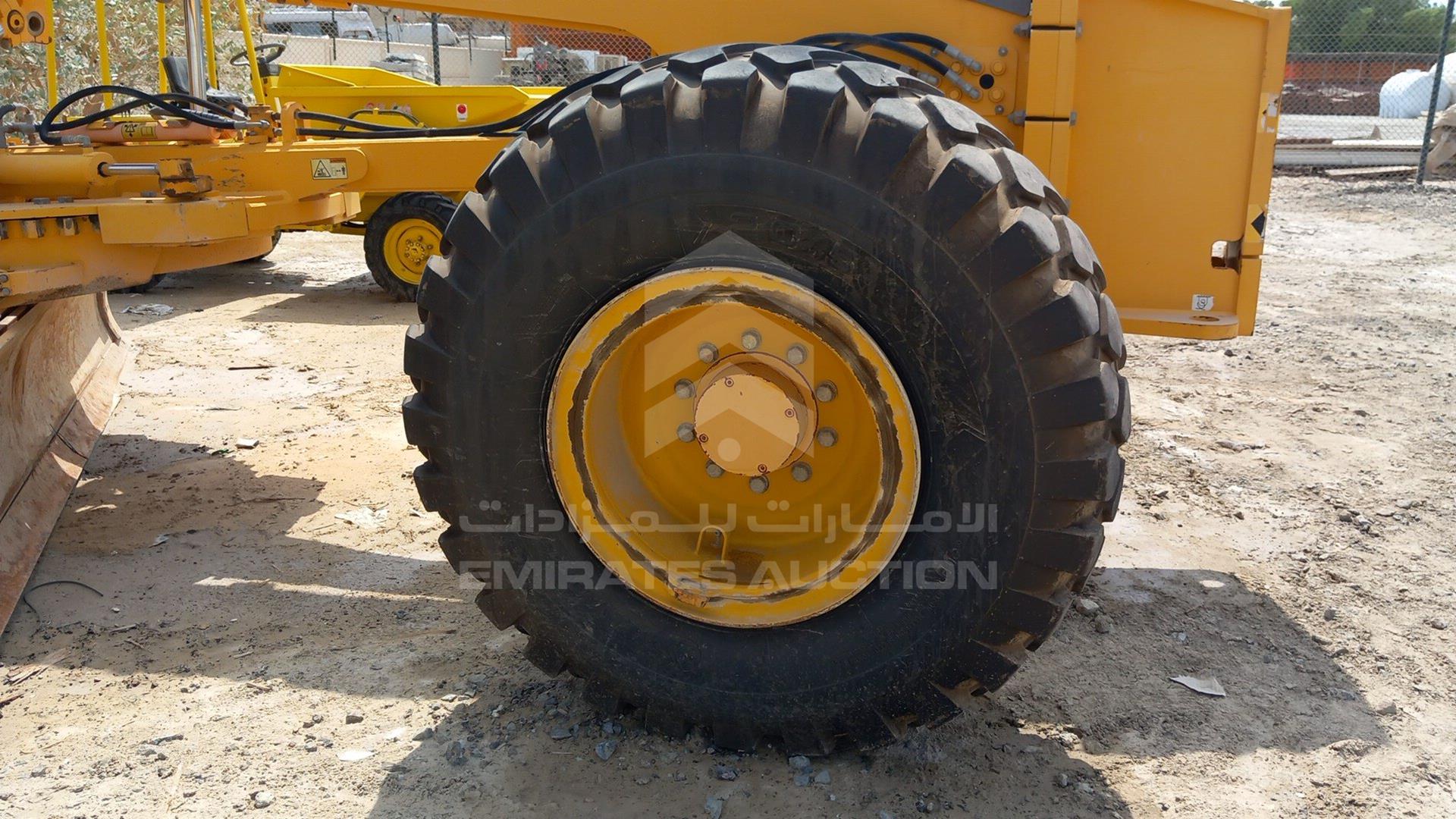 2015 VOLVO G990 VIN: UCE0G990LF0508182