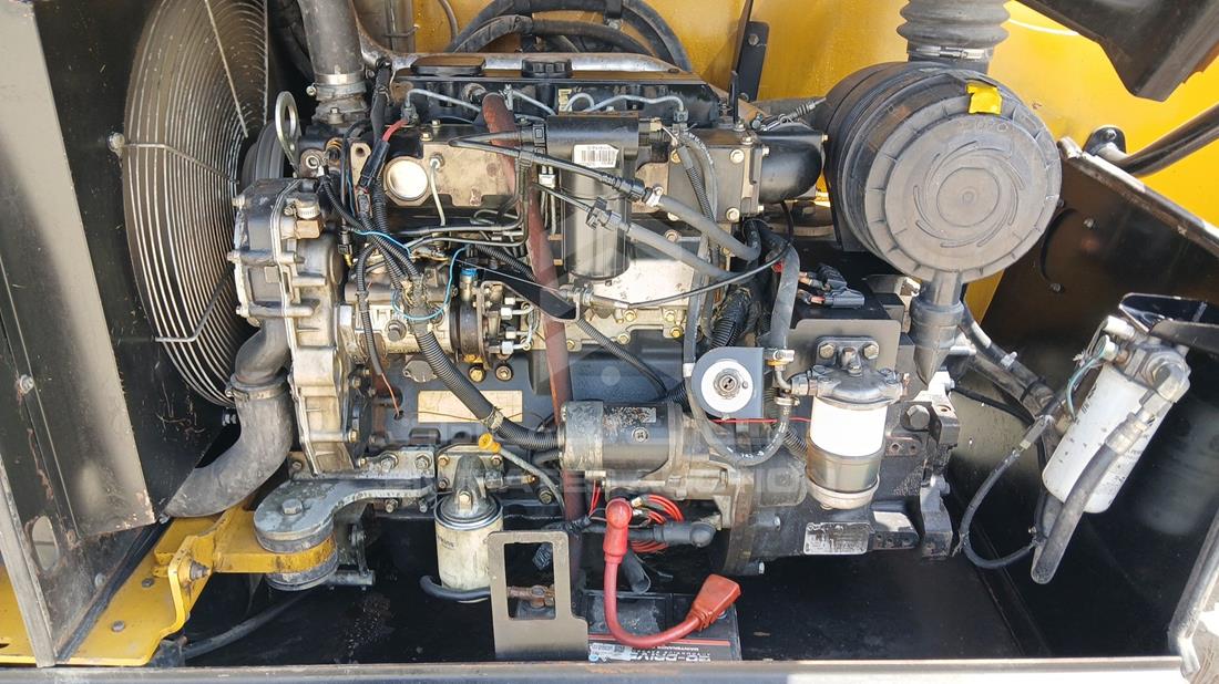 2009 Caterpillar TH414 — Engine Bay — Photo 31