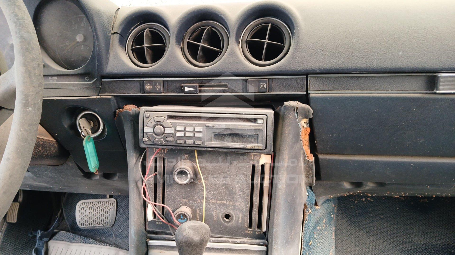 1976 MERCEDES SL 450 VIN: 10704412028901