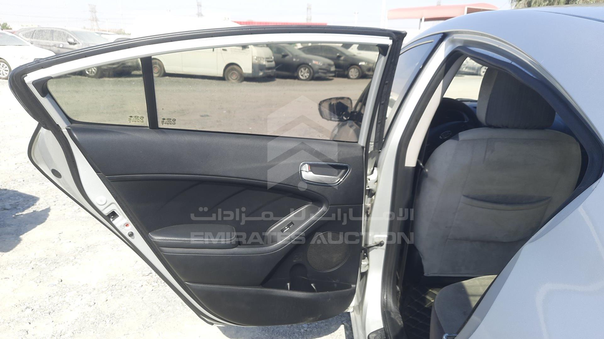 2016 KIA CERATO VIN: KNAFK4118G5418982