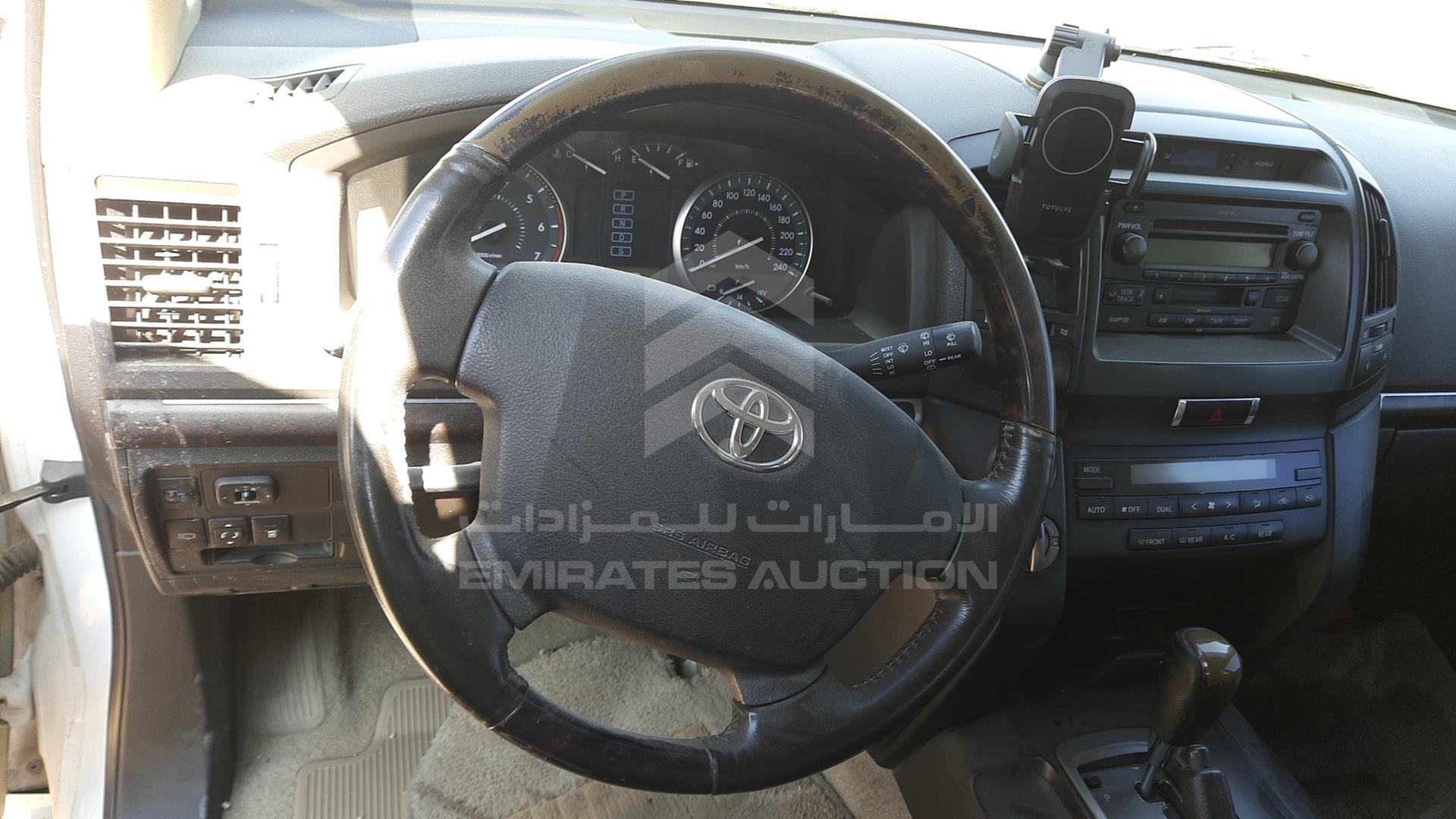 2009 TOYOTA LAND CRUISER VIN: JTMHU09J195011270