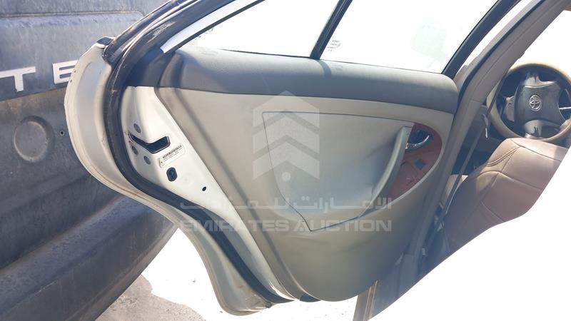6T1BE42K8BX744228 Auction: EmiratesAuction Lot: 408520 6T1BE42K8BX744228 Toyota Camry 2011 WHITE Photo 20