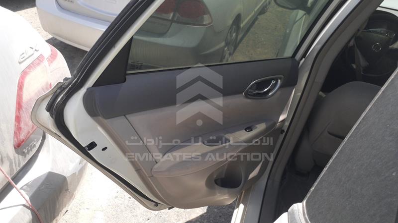 MNTBB7A93H6052104 Auction: EmiratesAuction Lot: 412008 MNTBB7A93H6052104 Nissan Sentra 2017 WHITE Photo 19