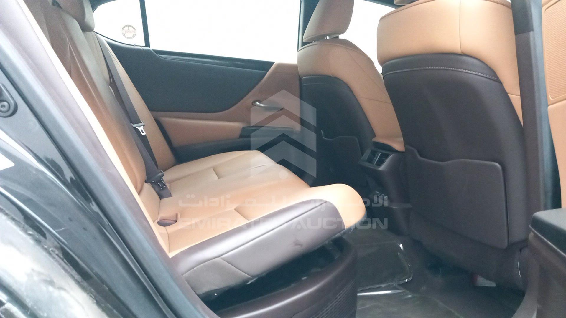 2019 LEXUS ES 300H VIN: JTHB21B17K2047840