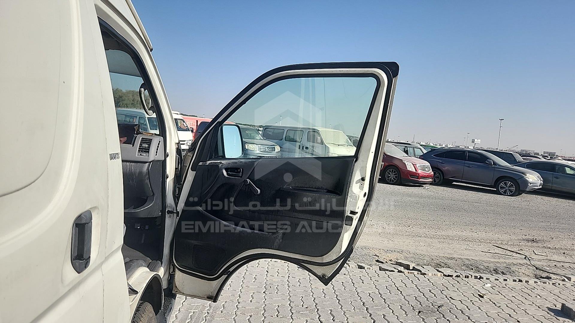 2009 TOYOTA HIACE VIN: JTFPX22P090016767