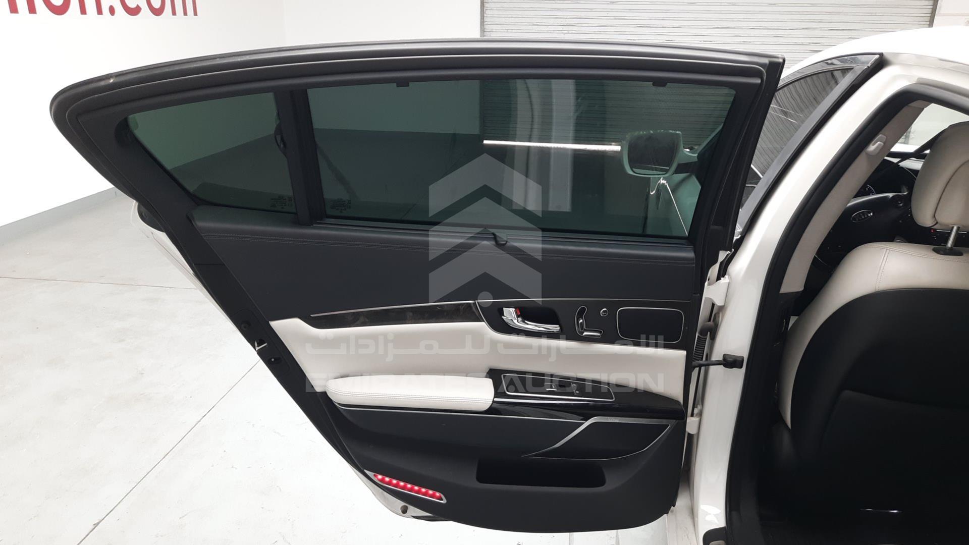 2015 KIA K 900 VIN: KNALW4D40F6018937
