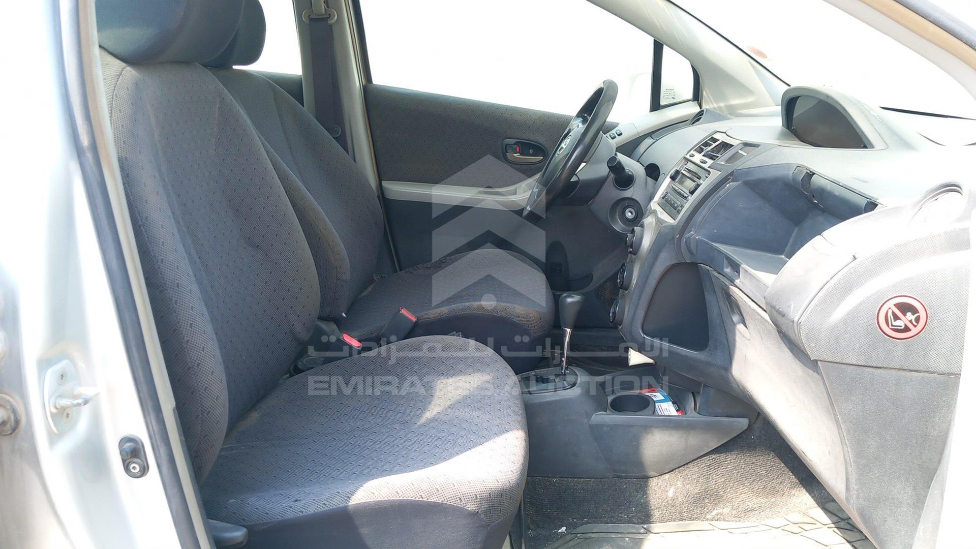 2009 TOYOTA YARIS VIN: JTDKW923795125841