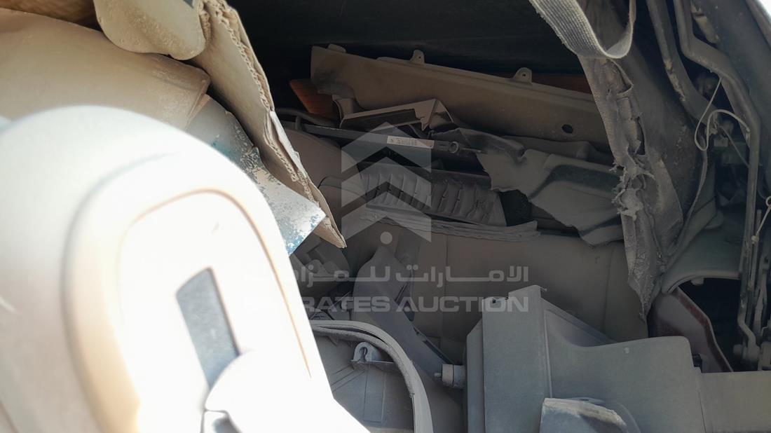 بي ام دبليو 330 2003 — زاوية الراكب الخلفي اليسرى — صورة 13