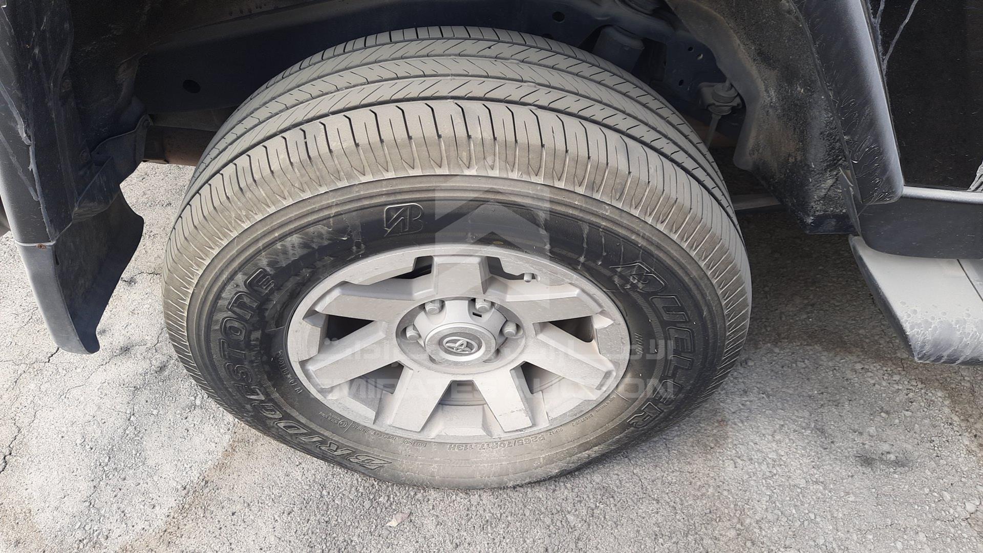 2014 TOYOTA FJ CRUISER VIN: JTEBU11F3EK194567