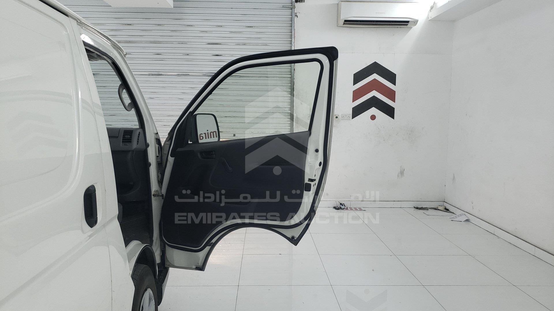 JTFHX02P2D0079967 - 2013 Toyota Hiace - #352830