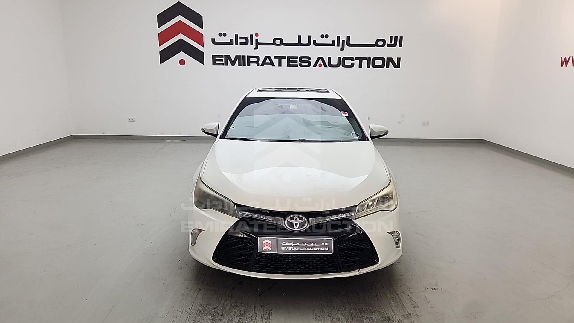 2016 TOYOTA CAMRY VIN: 4T1BF1FK2GU984563