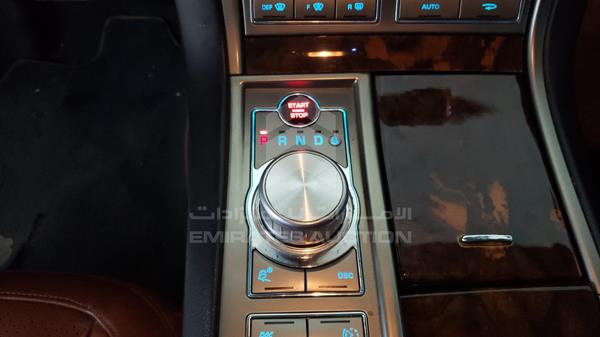 Jaguar XF 2011 SAJAA07D8BFR97003 Image 11
