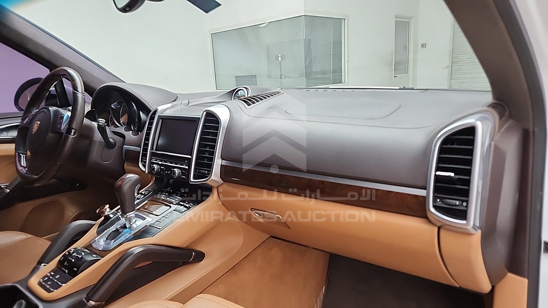 2013 PORSCHE CAYENNE GTS VIN: WP1ZZZ92ZDLA45314