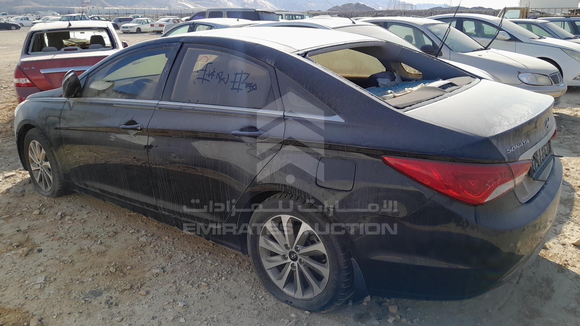 2015 HYUNDAI SONATA VIN: KMHEB41C2FA641276