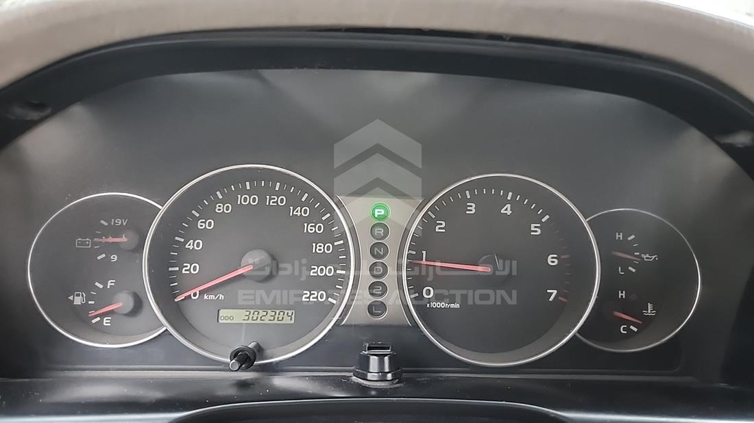 2006 Toyota Land Cruiser — Speedometer & RPM Gauges — Photo 16