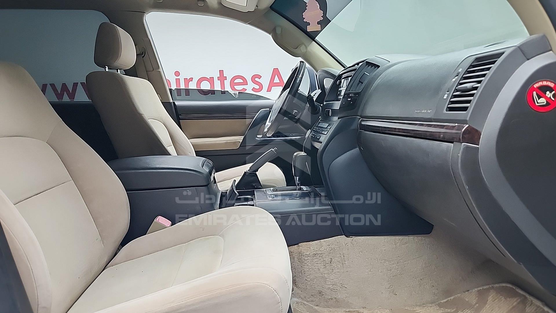 2010 TOYOTA LAND CRUISER VIN: JTMHT09J2A5049159