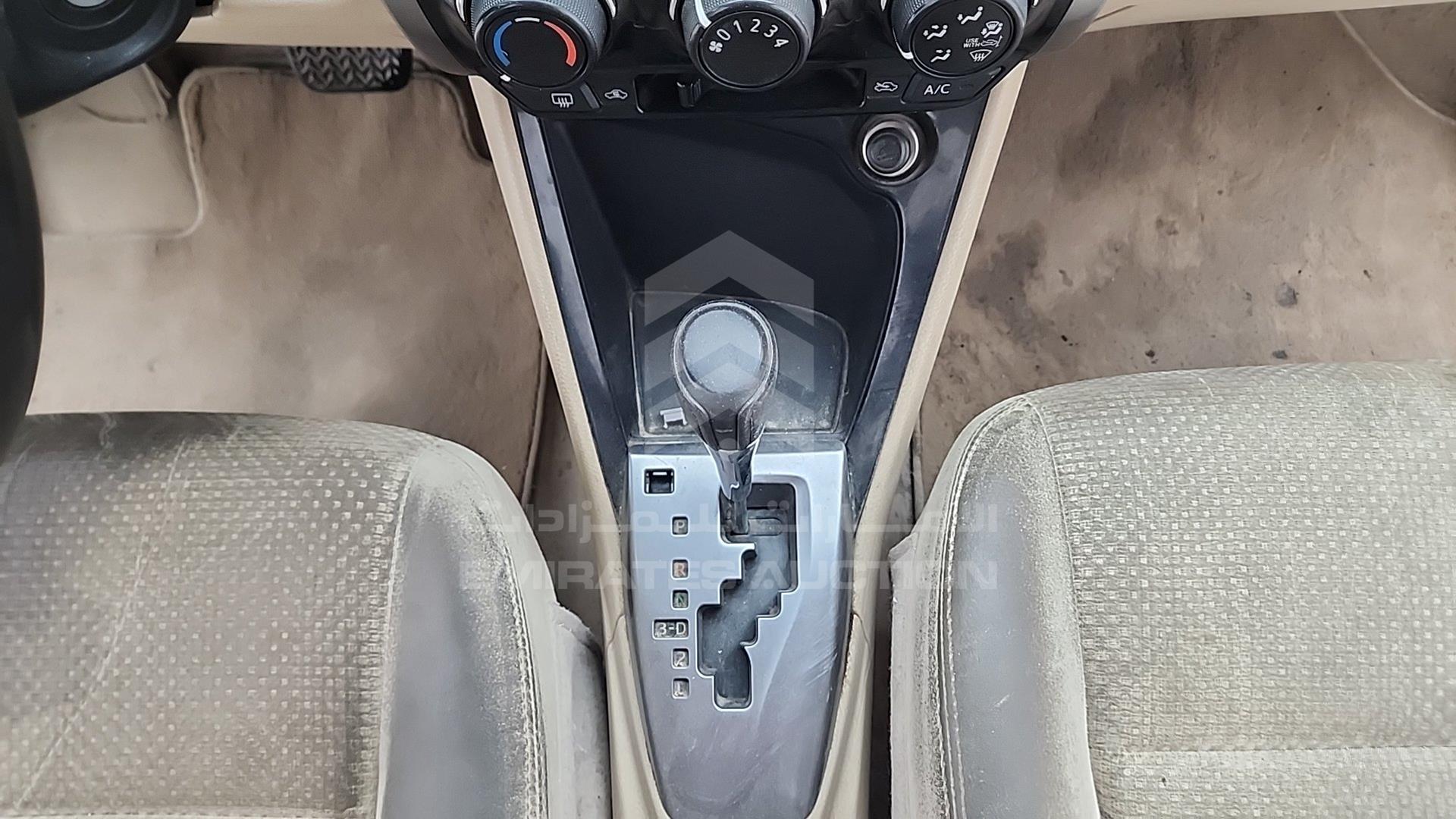 2015 TOYOTA YARIS VIN: MHFBT9F34F6028237