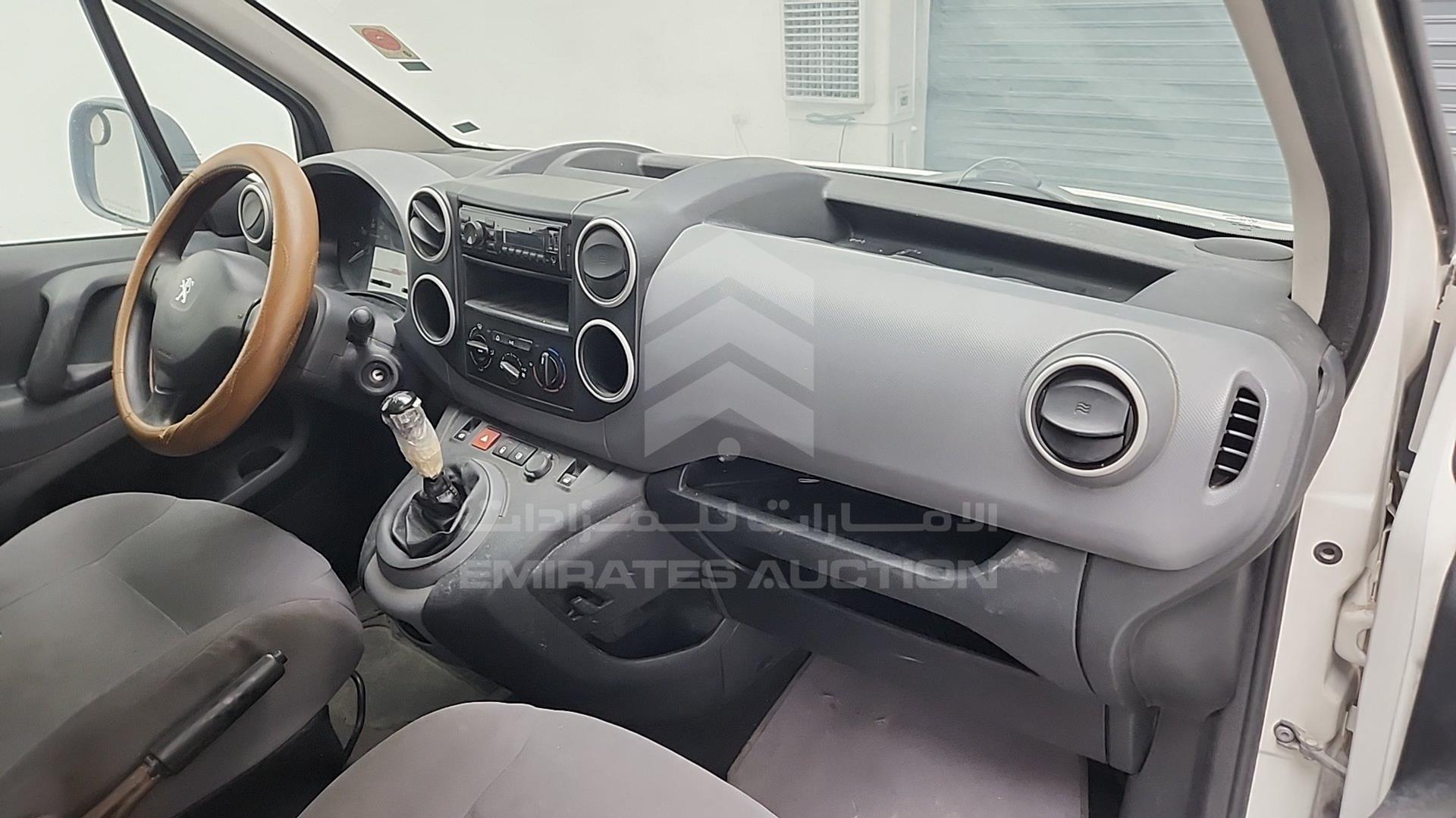 2015 PEUGEOT PARTNER VIN: VF37ANFU1FJ514905