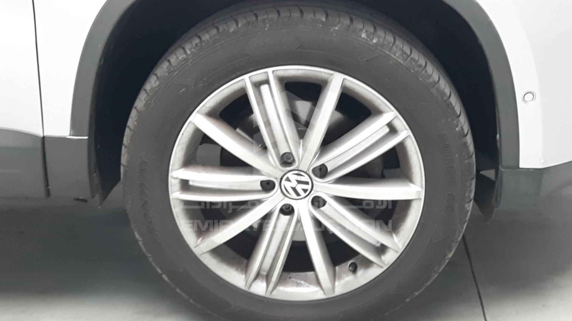 2009 VOLKSWAGEN TIGUAN VIN: WVGCE15N29W069870