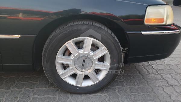 Lincoln Town 2008 2L1FM88W38X657567 Image 25