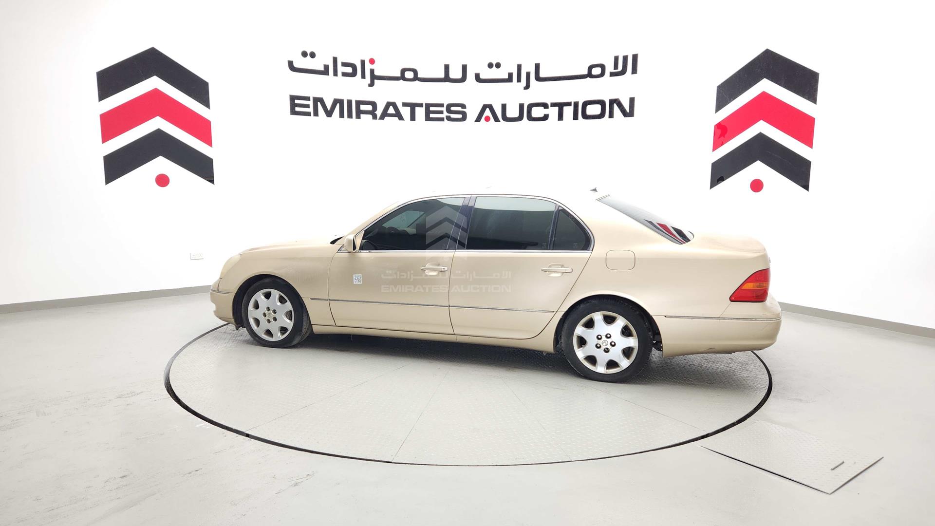 2001 LEXUS LS 430 VIN: JTHBN30FX10024631