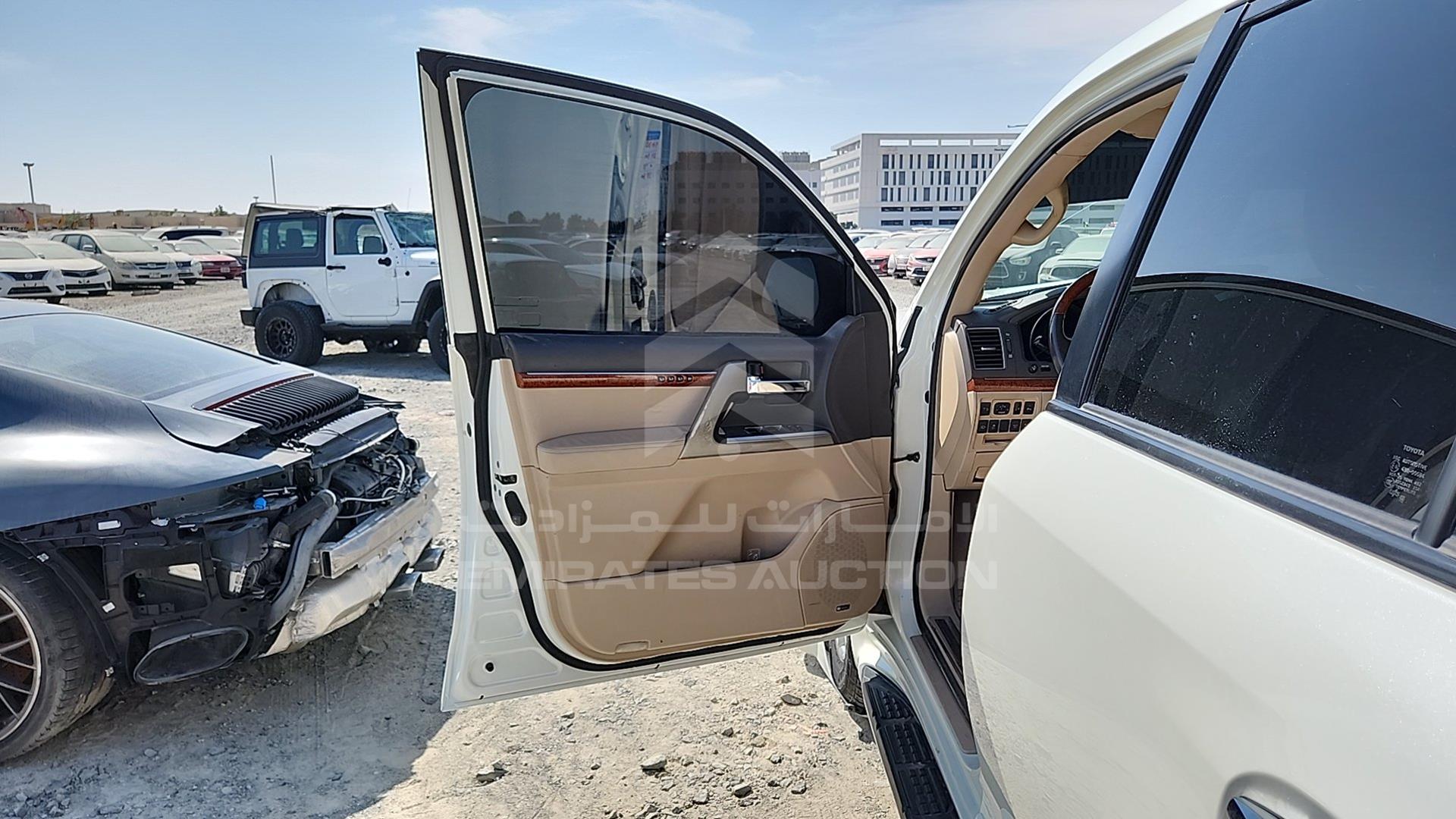 2013 TOYOTA LAND CRUISER VIN: JTMHY05J0D4015934