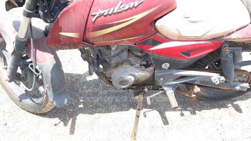MD2A12DY7HCB00827 Auction: EmiratesAuction Lot: 415928 MD2A12DY7HCB00827 Bajaj Pulsar 180CC 2017 RED Photo 16