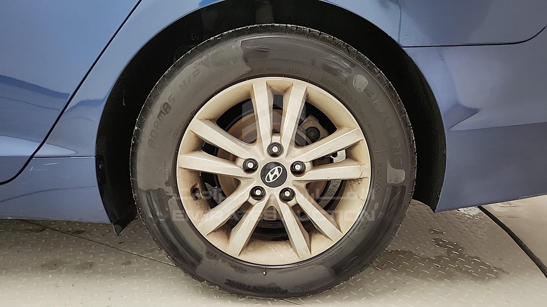 2017 HYUNDAI SONATA VIN: 5NPE24AFXHH533272