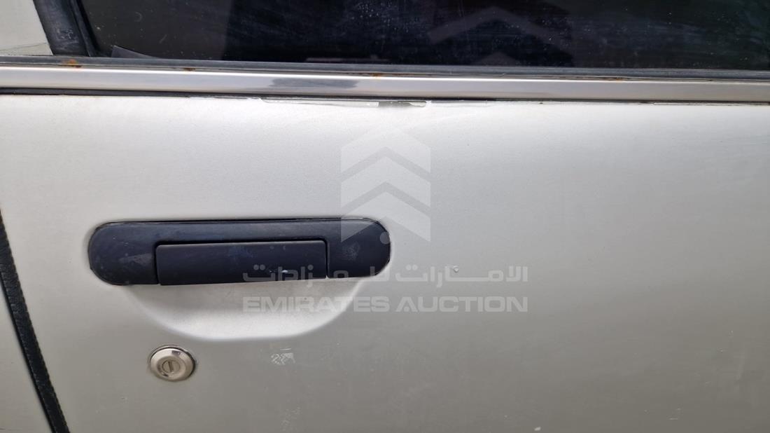 2000 Nissan Sunny — Front Right Door — Photo 24